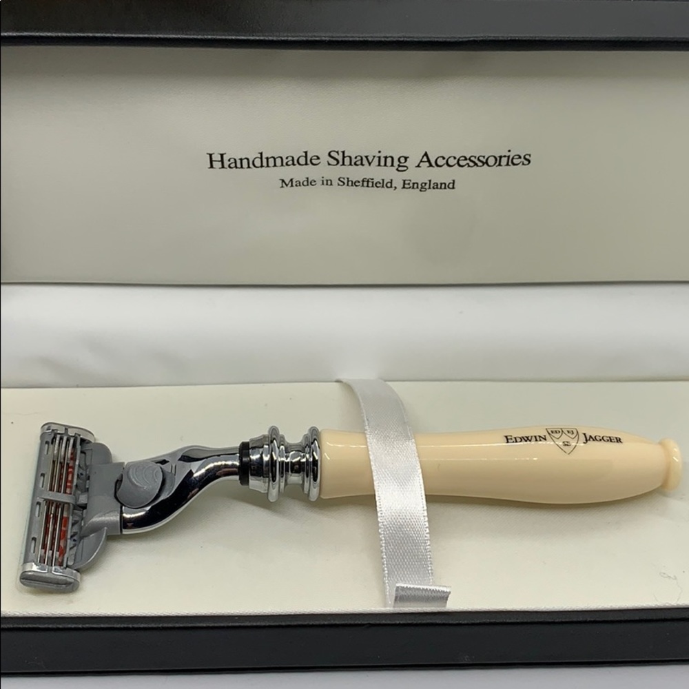Handmade in Sheffield England razor - Edwin Jagger